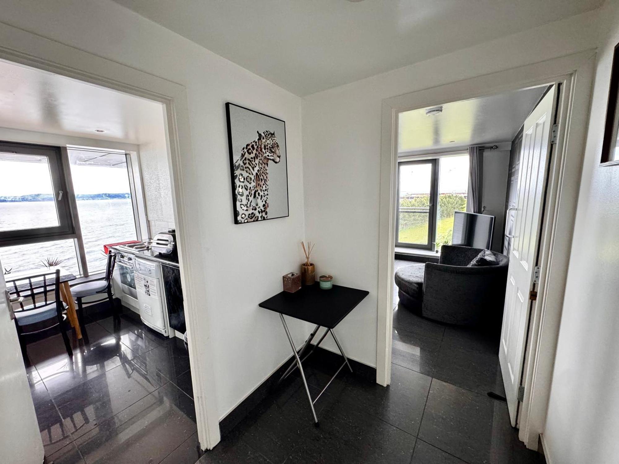 Ocean Park Apartments - Oceanfront - Free Parking And Fast Wifi Эдинбург Экстерьер фото